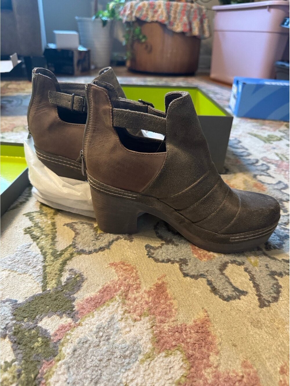 Antelope gray bootie suede